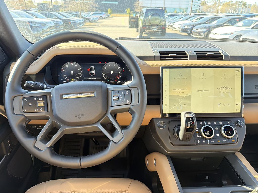 2026 Land Rover Defender X-Dynamic SE - Photo 4