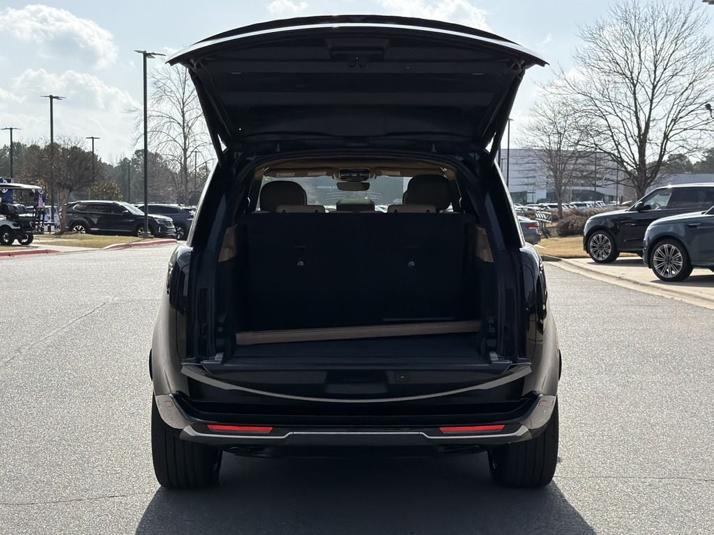 2026 Land Rover Range Rover SE - Photo 6