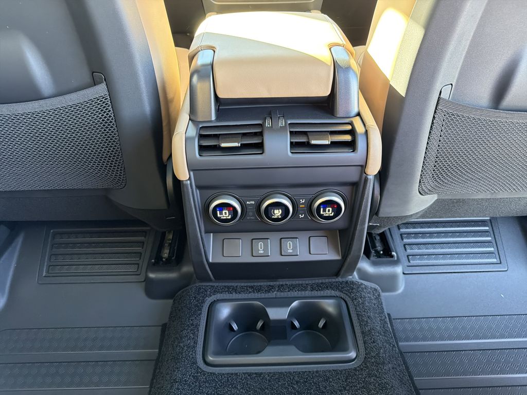 2026 Land Rover Defender X-Dynamic SE - Photo 19