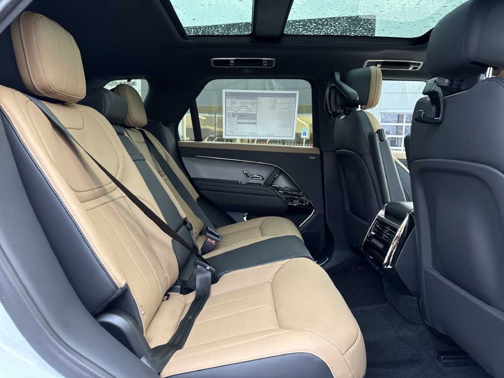 2025 Land Rover Range Rover Sport Dynamic SE - Photo 13