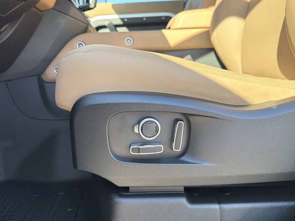 2026 Land Rover Defender X-Dynamic SE - Photo 20