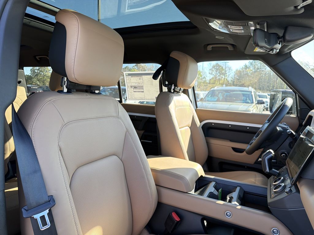 2026 Land Rover Defender X-Dynamic SE - Photo 15
