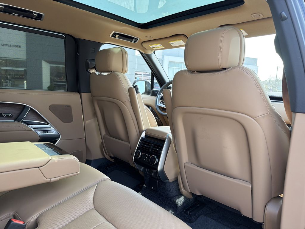 2026 Land Rover Range Rover SE - Photo 10