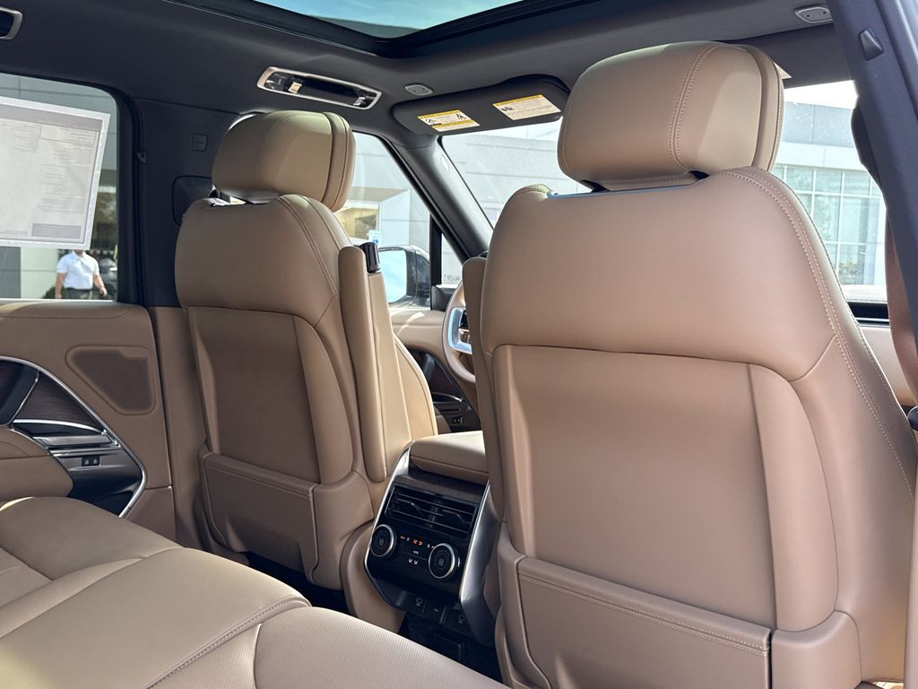 2025 Land Rover Range Rover SE - Photo 15