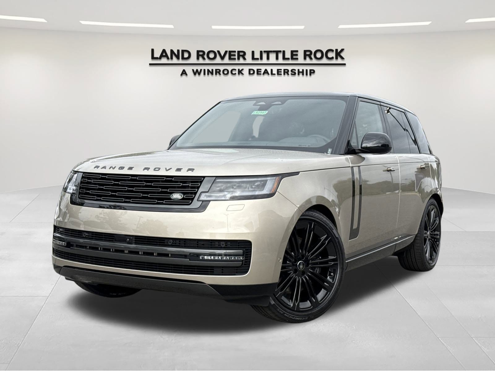2025 Land Rover Range Rover SE's photo