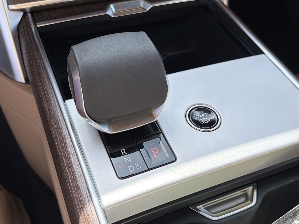2026 Land Rover Range Rover SE - Photo 22