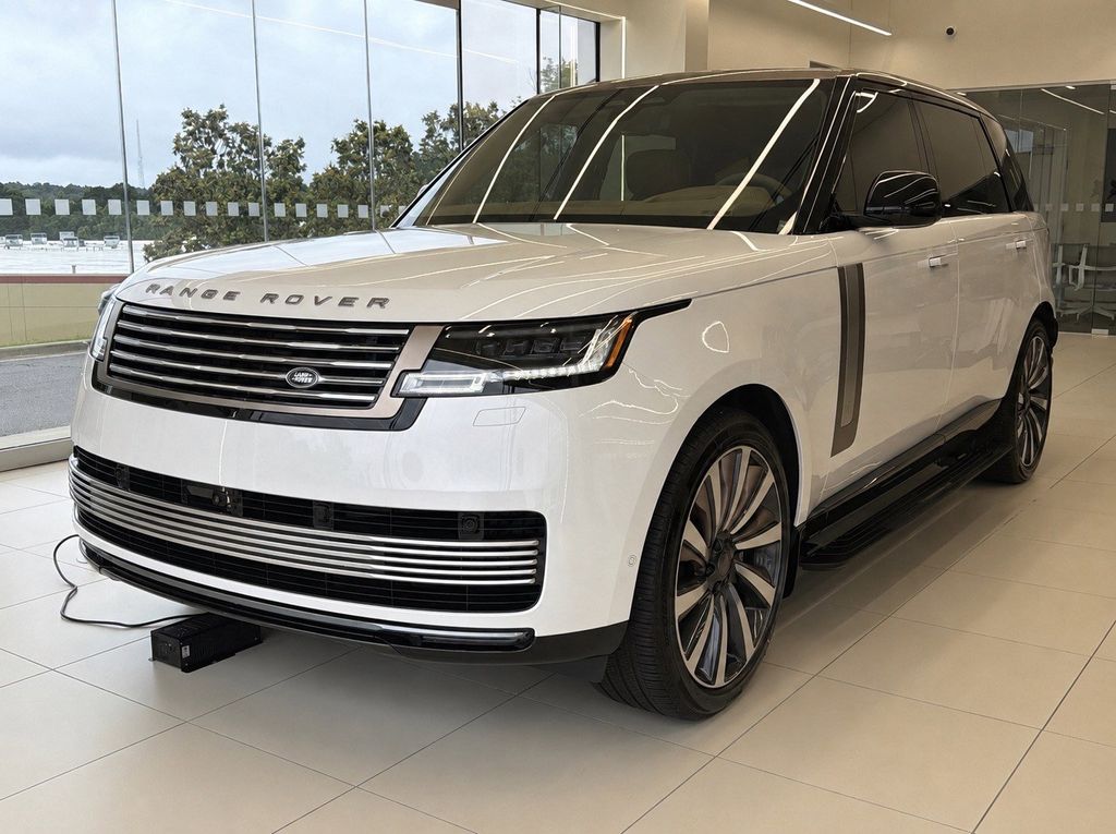 2026 Land Rover Range Rover 4.4 SV LWB's photo