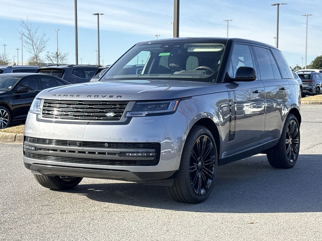 2025 Land Rover Range Rover SE's photo