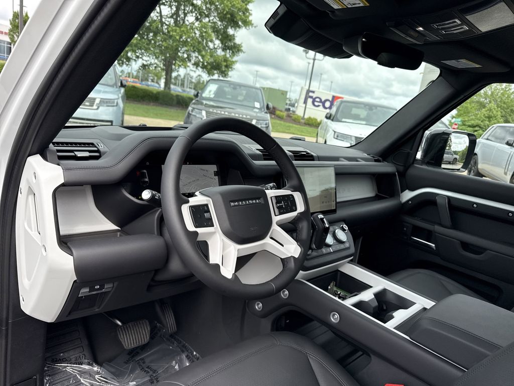 2025 Land Rover Defender X-Dynamic SE - Photo 11