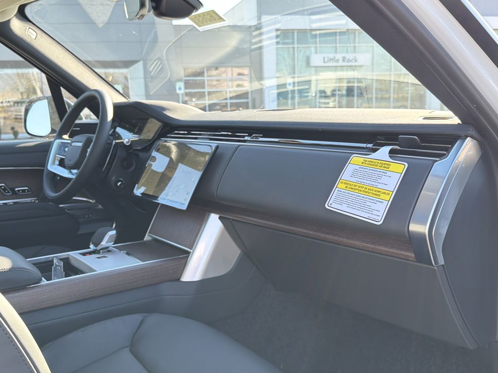 2026 Land Rover Range Rover SE - Photo 18