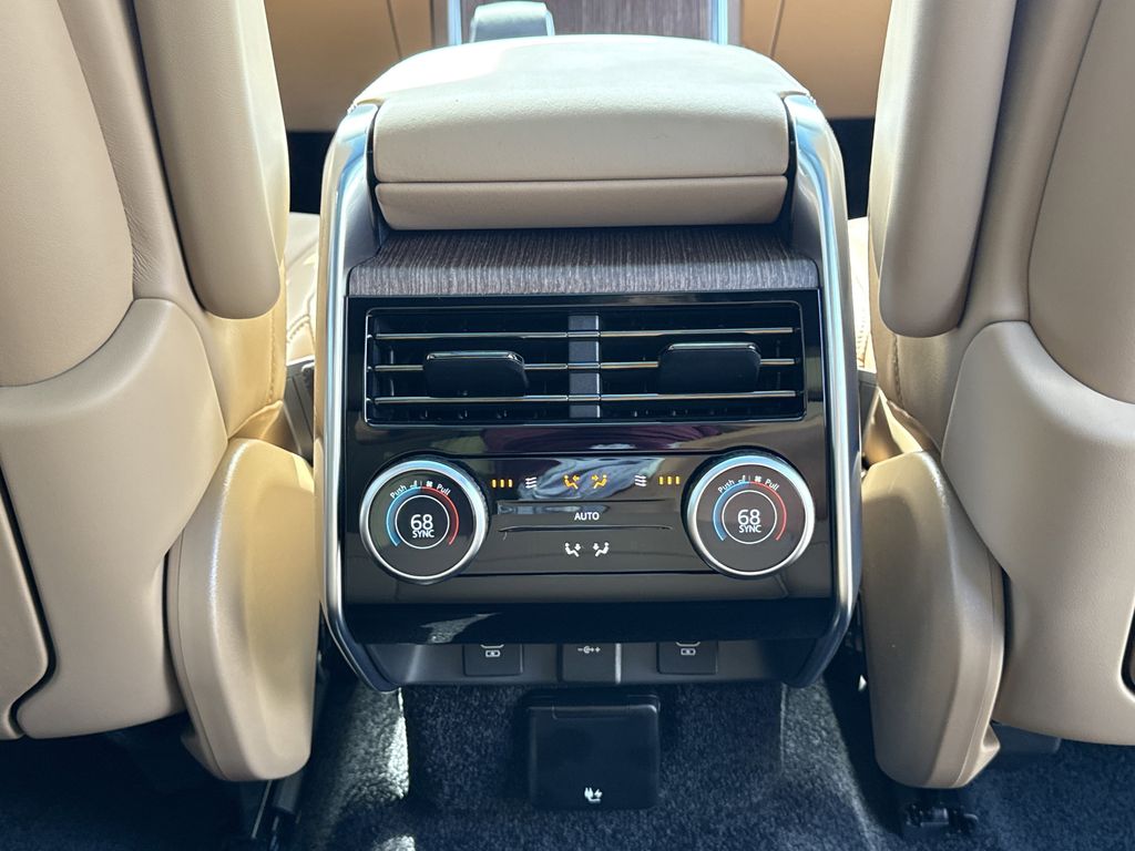 2025 Land Rover Range Rover SE - Photo 20