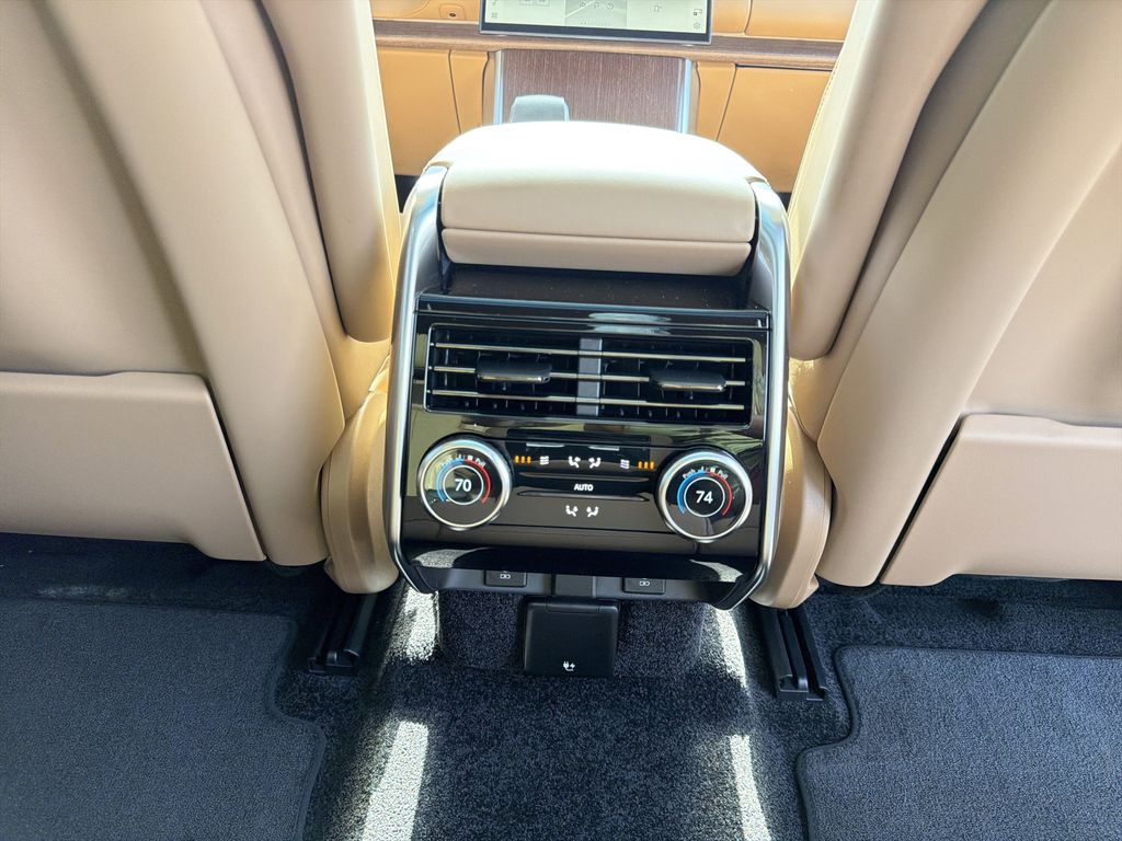 2026 Land Rover Range Rover SE - Photo 14