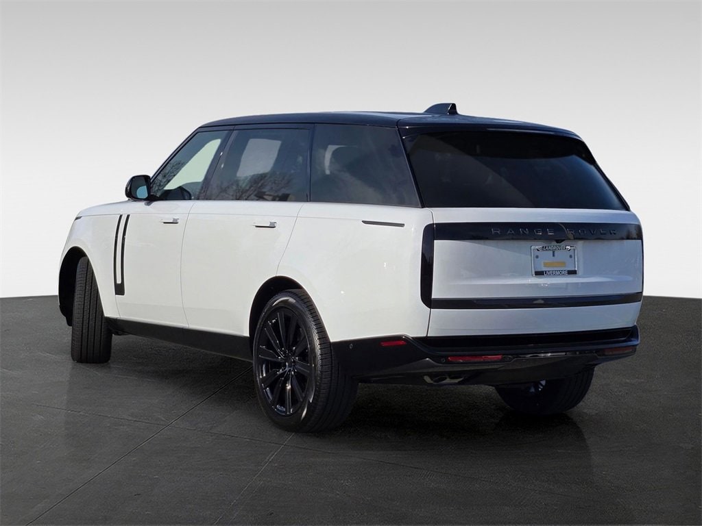 New 2026 Land Rover Range Rover SE SUV
