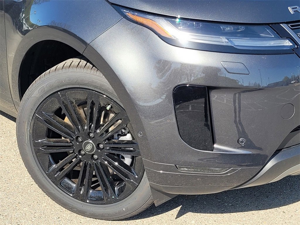 2026 Land Rover Range Rover Evoque S photo 2