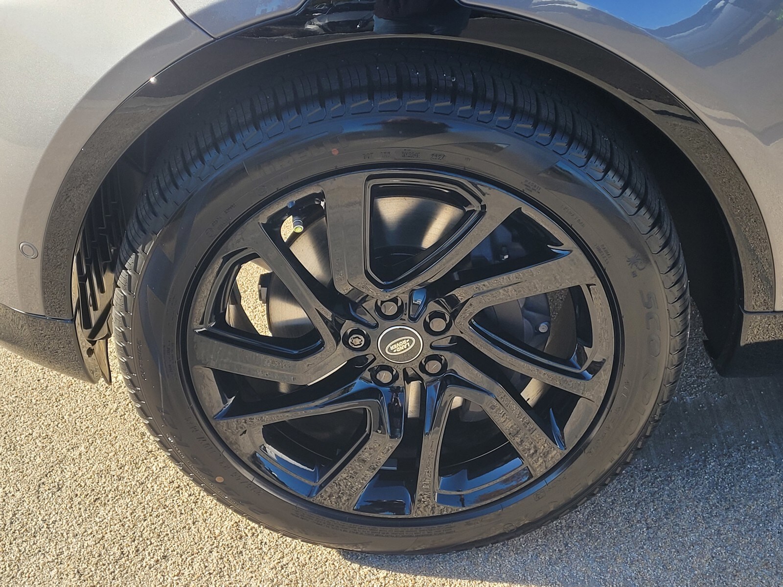 2025 Land Rover Discovery SE photo 4