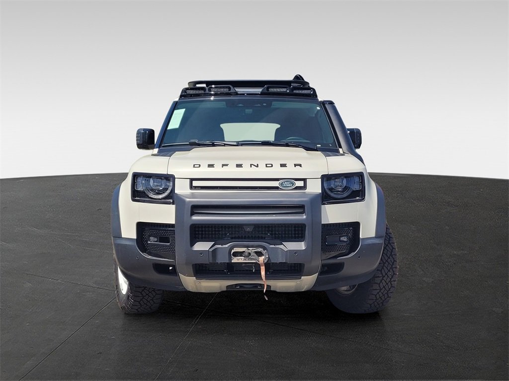 2024 Land Rover Defender 110 S photo 2