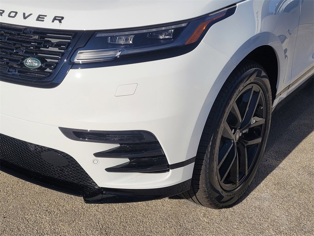 2025 Land Rover Range Rover Velar SE photo 2