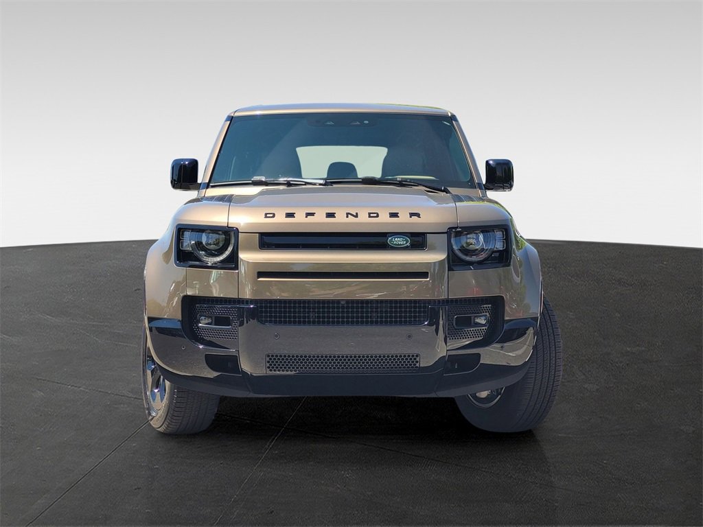 2025 Land Rover Defender 110 X-Dynamic SE photo 2