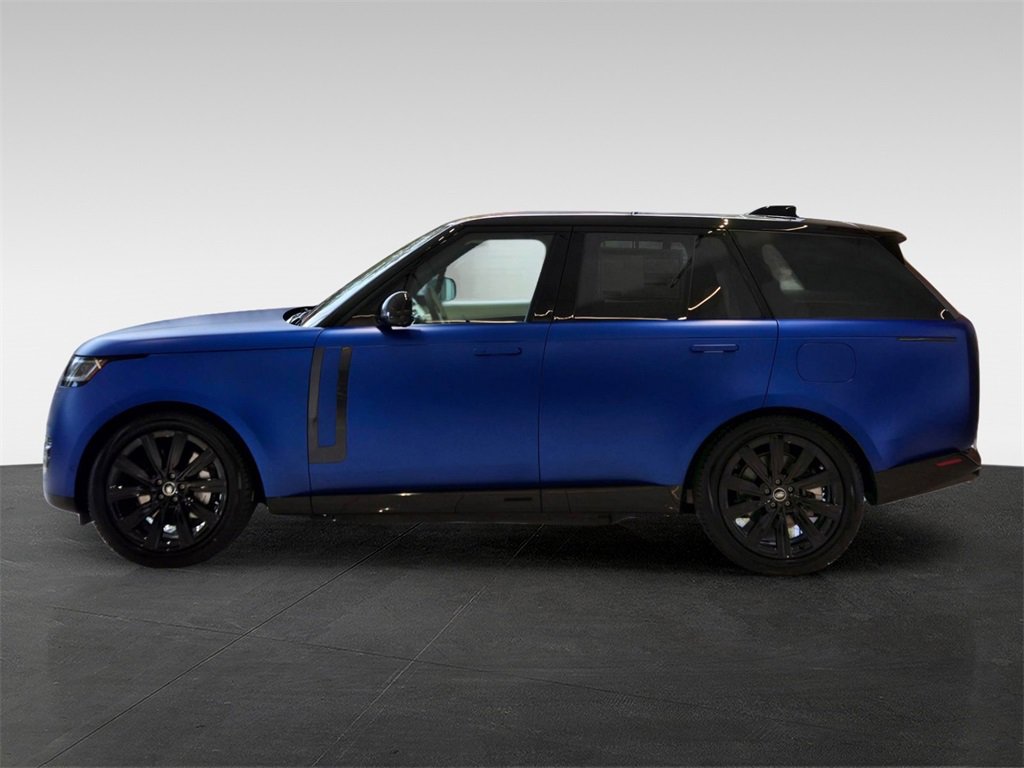 2025 Land Rover Range Rover SE photo 2