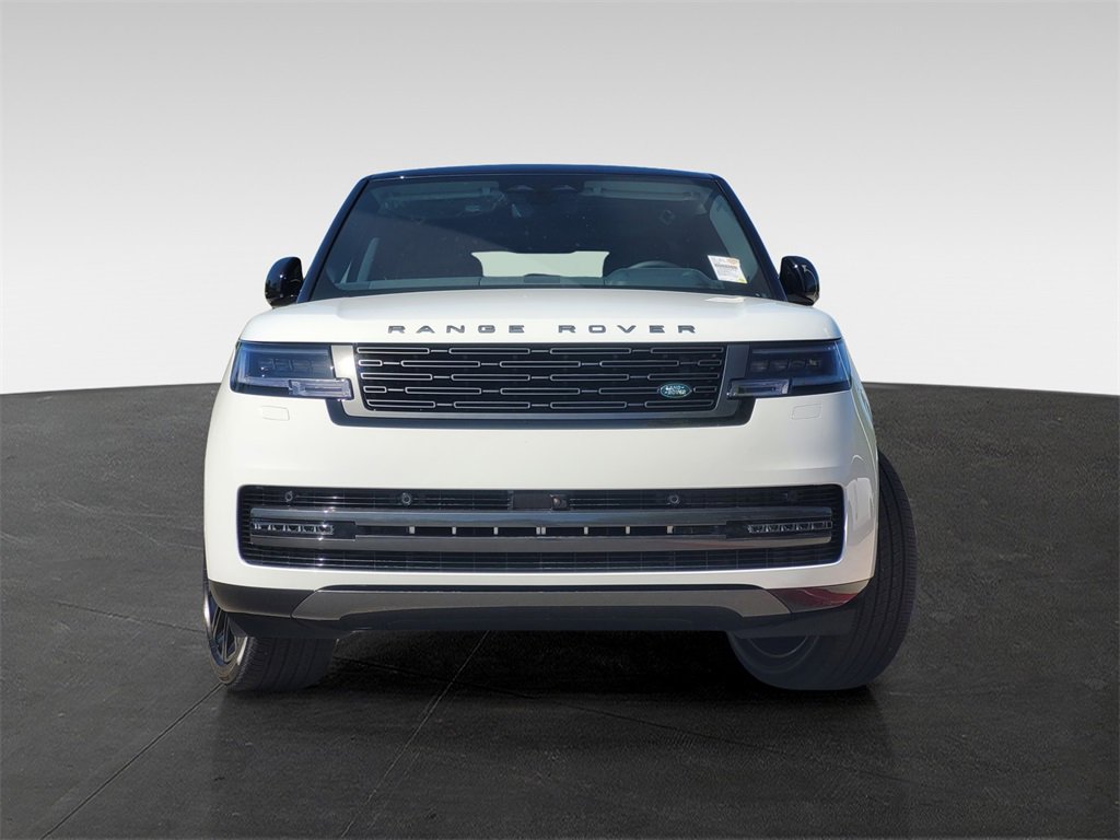 2025 Land Rover Range Rover SE photo 2
