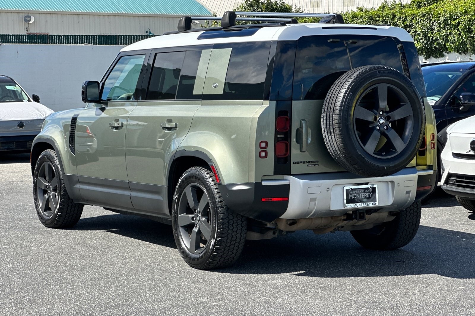 2020 Land Rover Defender 110 HSE photo 3