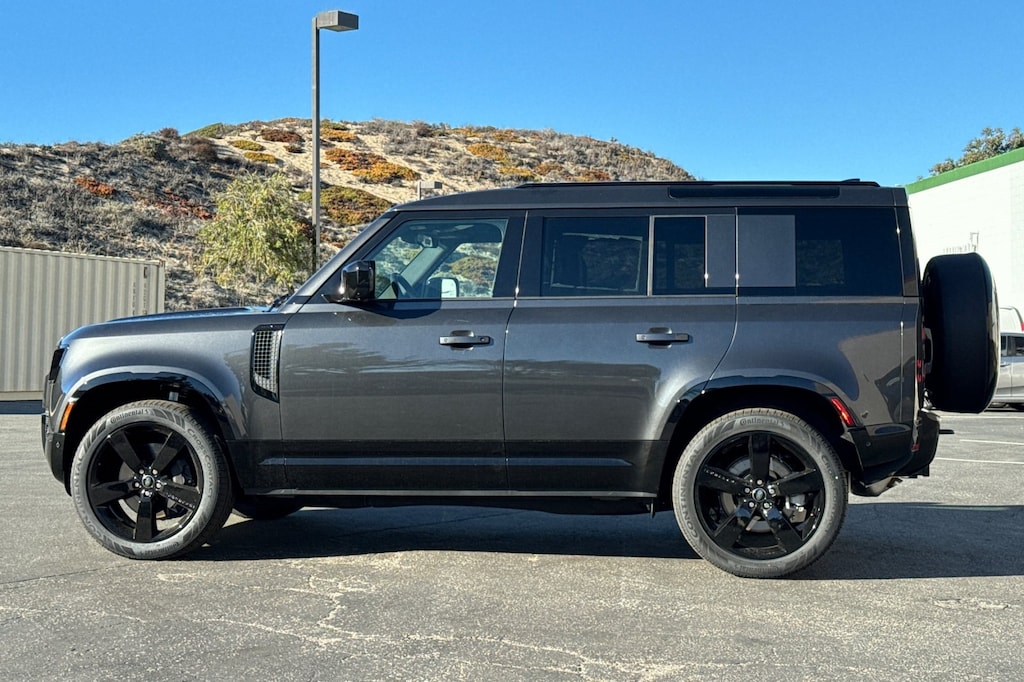 New 2025 Land Rover Defender 110 400PS X-Dynamic SE SUV