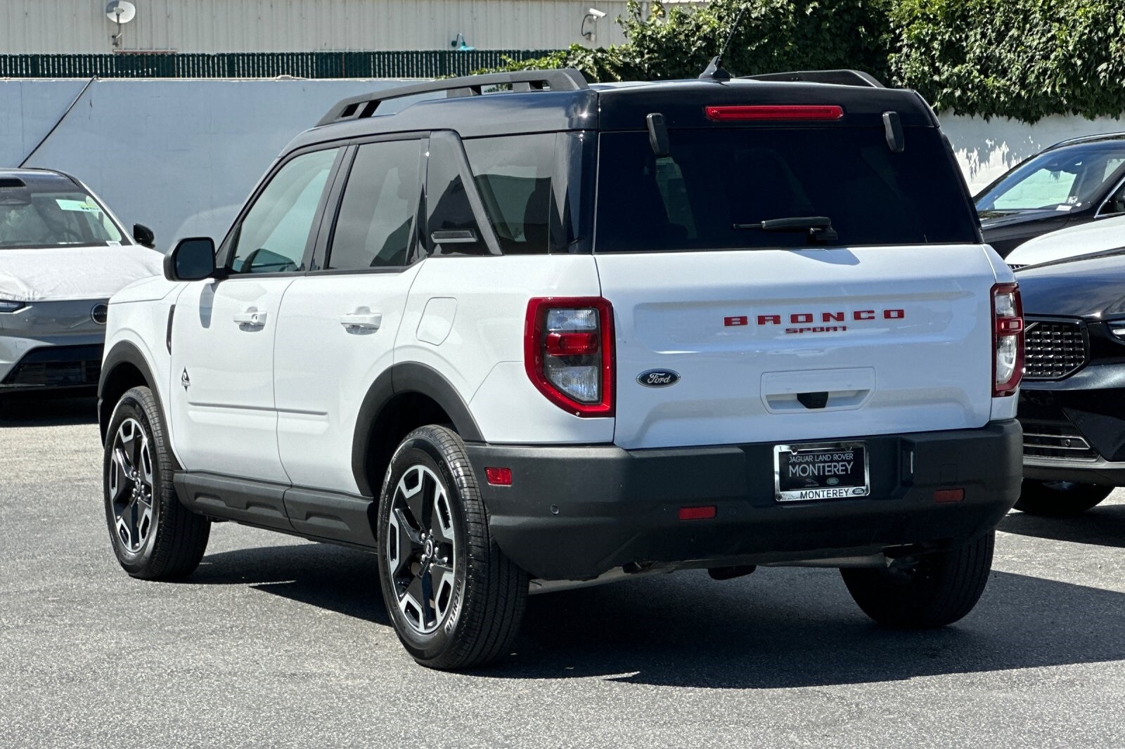 2024 Ford Bronco Sport Outer Banks photo 2