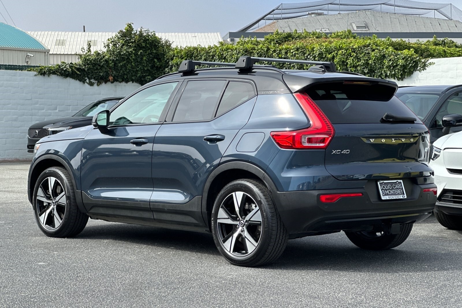 2022 Volvo XC40 Recharge P8 Plus photo 3