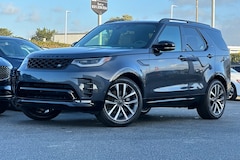 2025 Land Rover Discovery Dynamic SE SUV