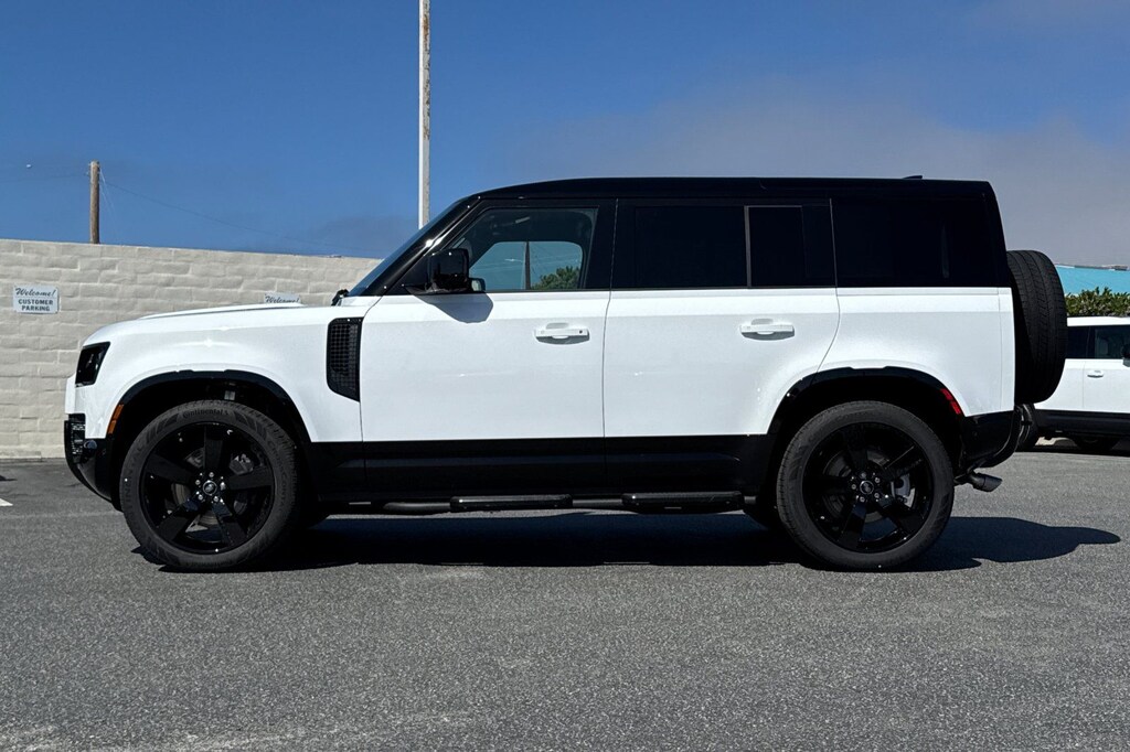 New 2025 Land Rover Defender 110 X-Dynamic SE SUV