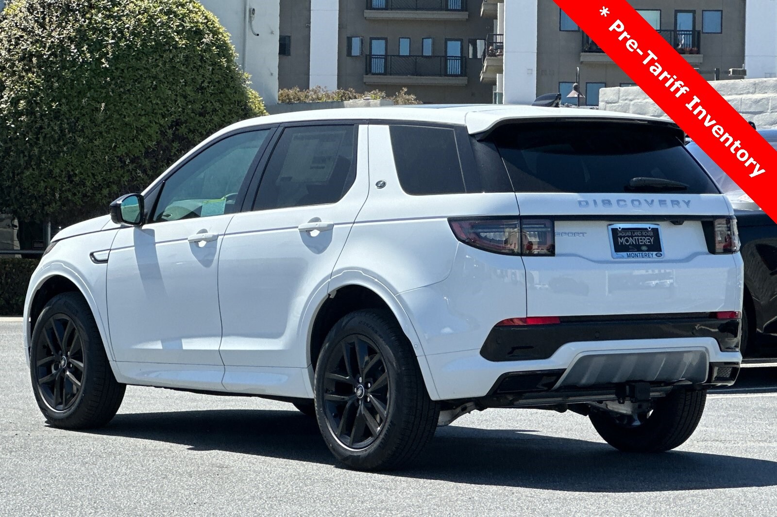 2024 Land Rover Discovery Sport S photo 3