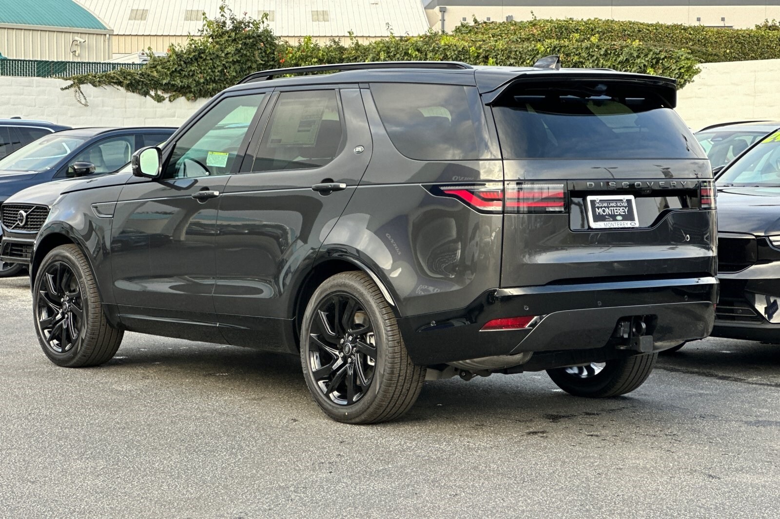 2025 Land Rover Discovery SE photo 3