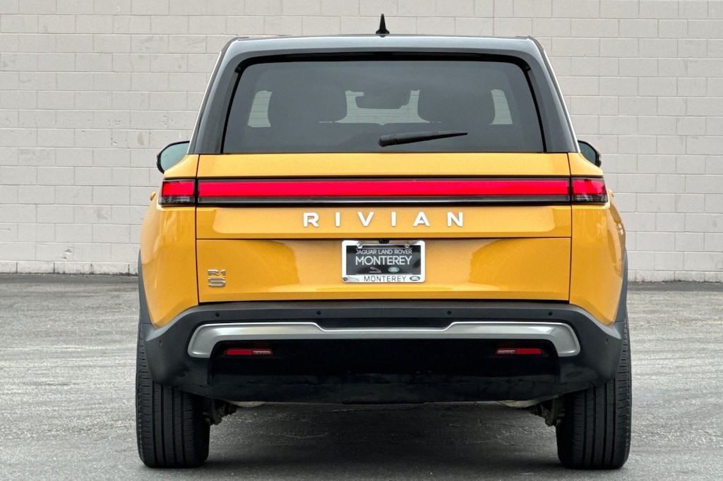Used 2023 Rivian R1S Adventure SUV