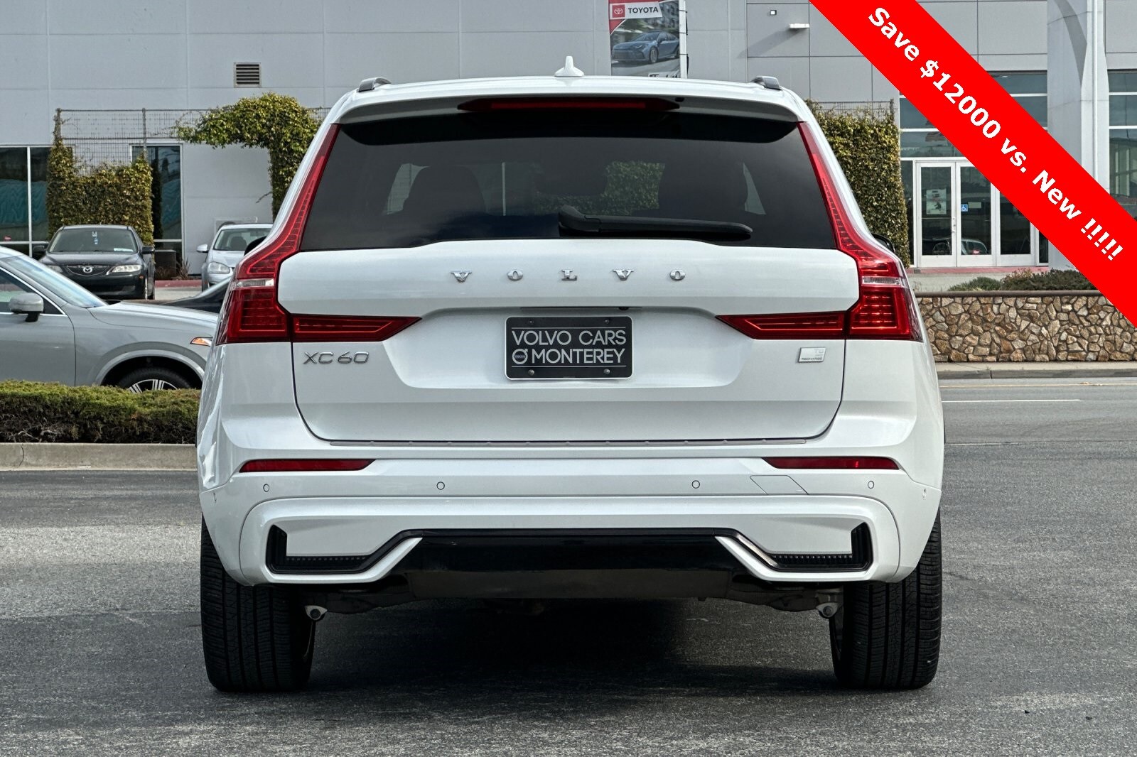 2024 Volvo XC60 Recharge Hybrid Ultimate photo 4