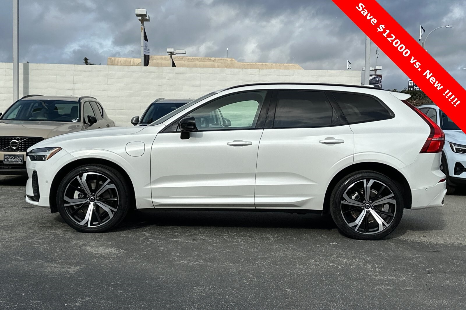 2024 Volvo XC60 Recharge Hybrid Ultimate photo 2