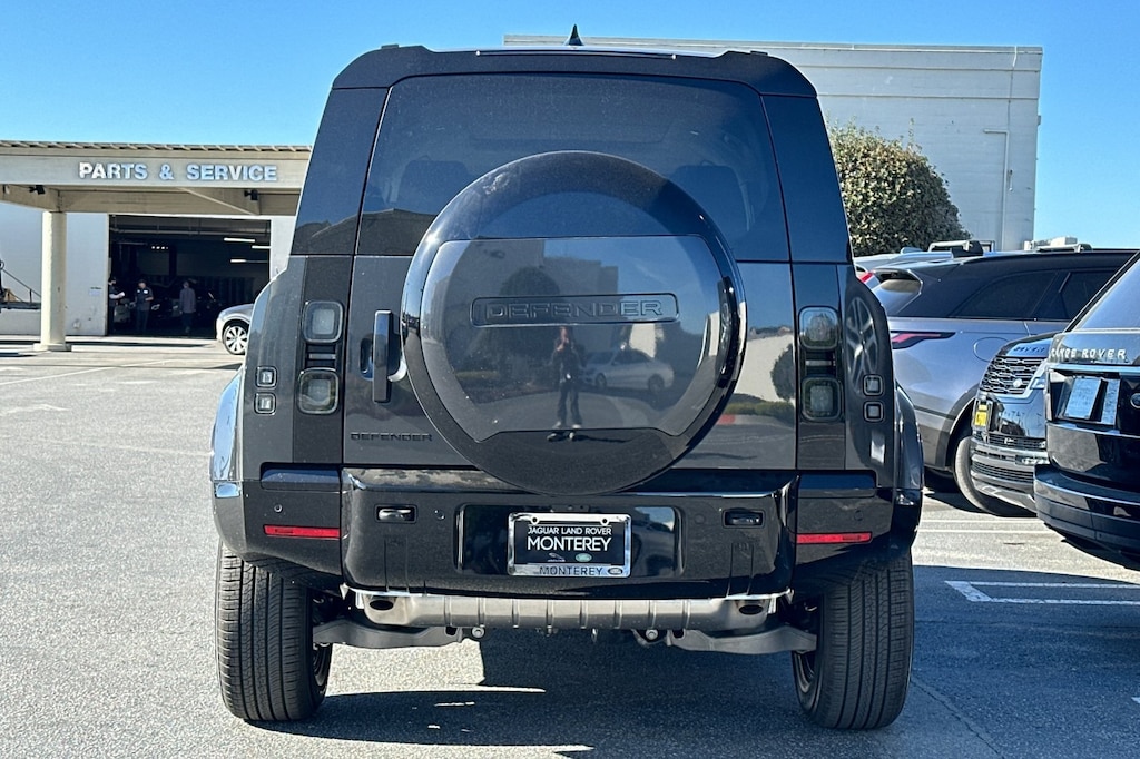 New 2026 Land Rover Defender 110 X-Dynamic SE SUV