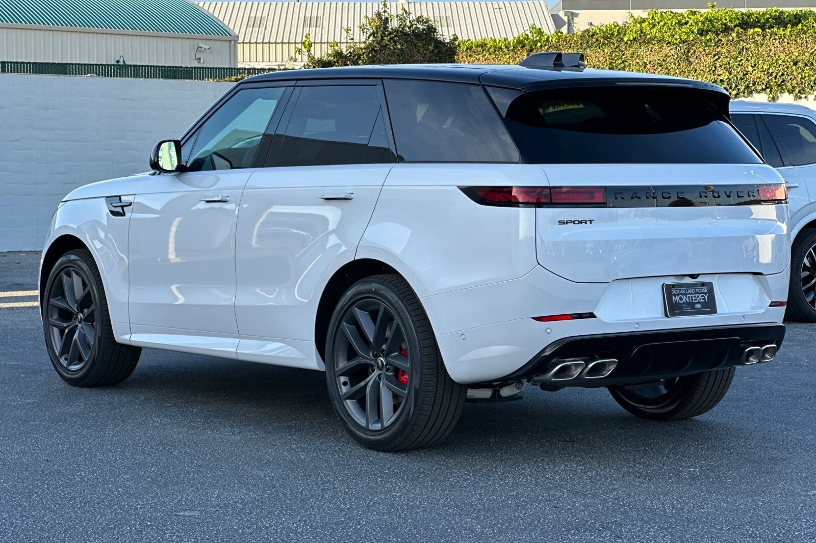 2025 Land Rover Range Rover Sport SE photo 3
