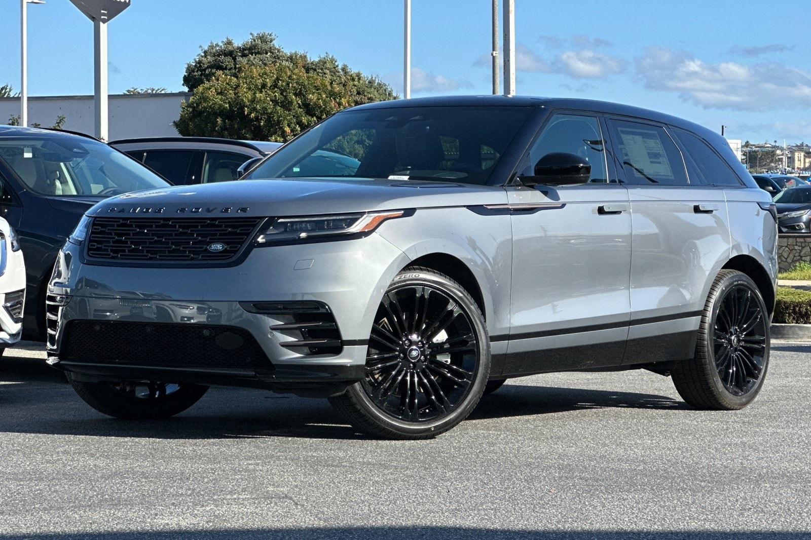 2024 Land Rover Range Rover Velar Dynamic HSE's photo