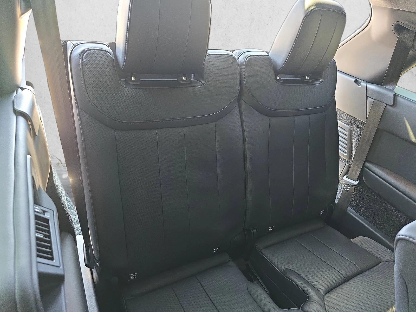 2026 Land Rover Range Rover SE - Photo 12