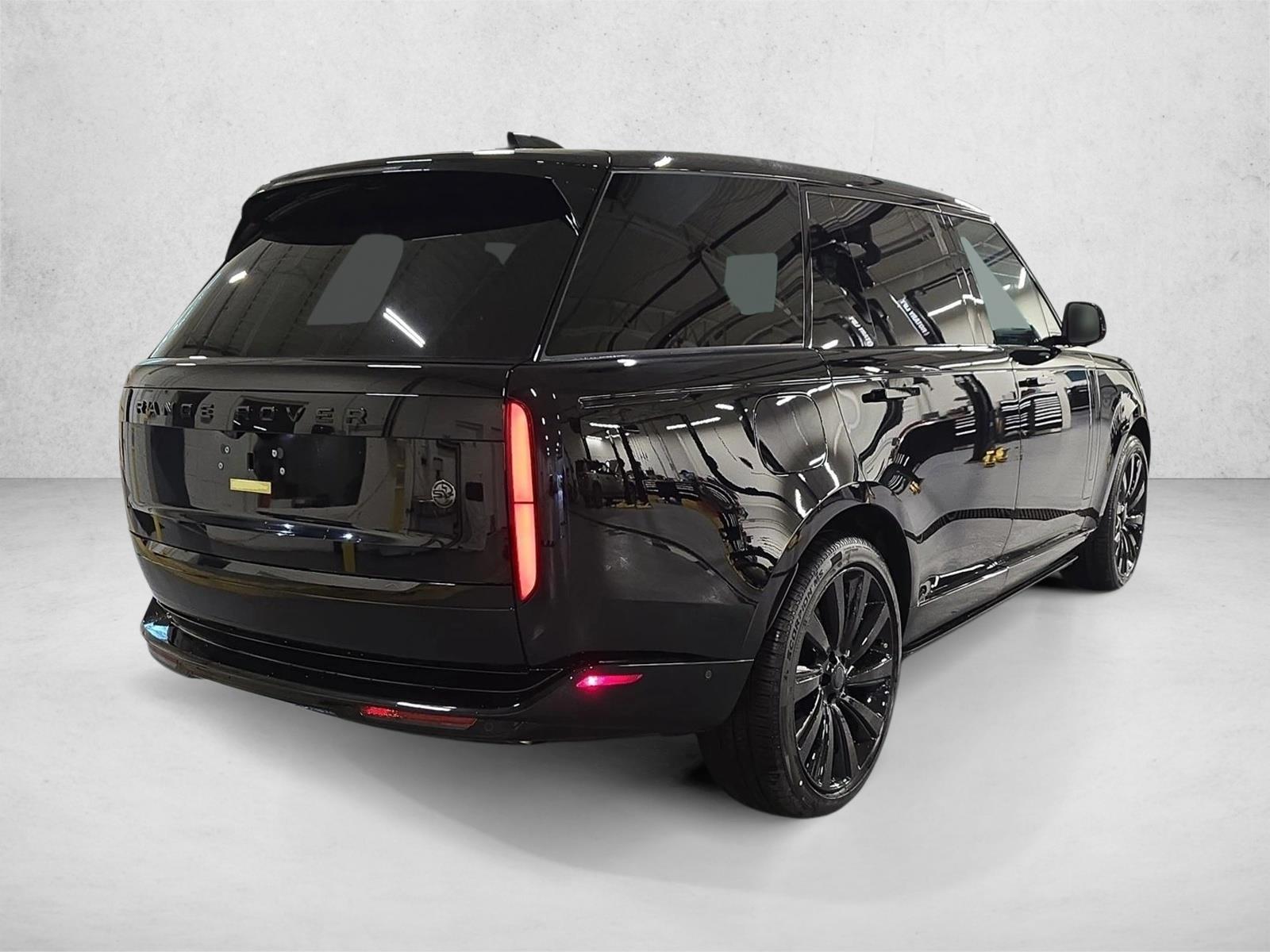 2026 Land Rover Range Rover SV Black - Photo 5