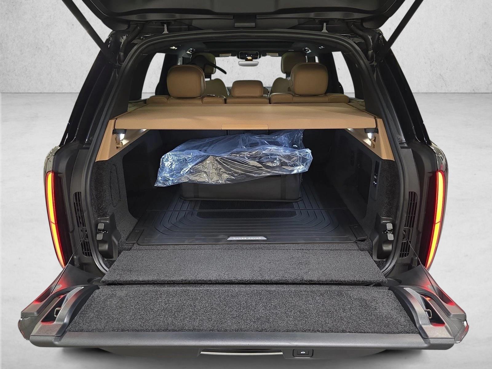 2026 Land Rover Range Rover SE - Photo 13