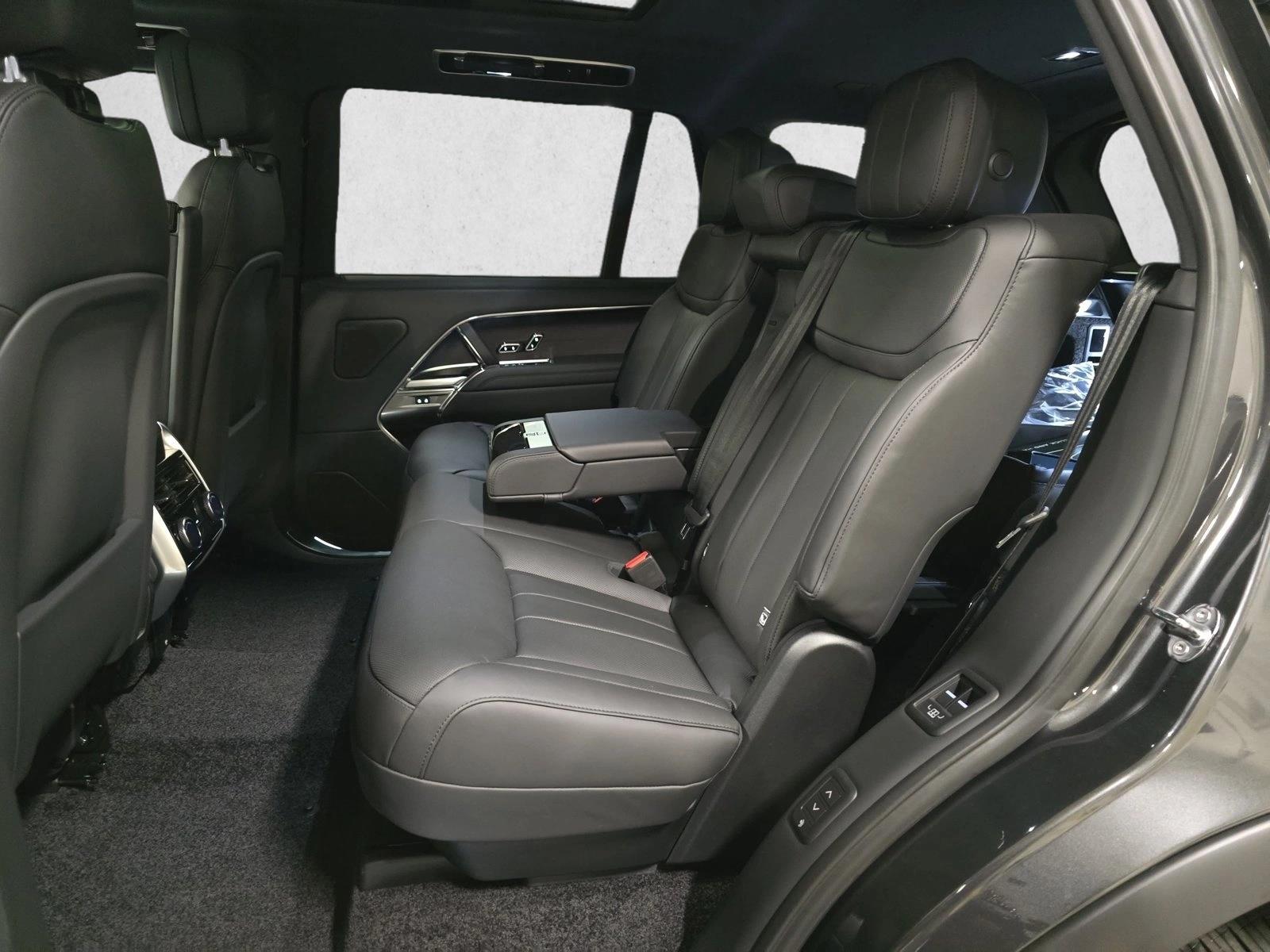 2026 Land Rover Range Rover SE - Photo 16