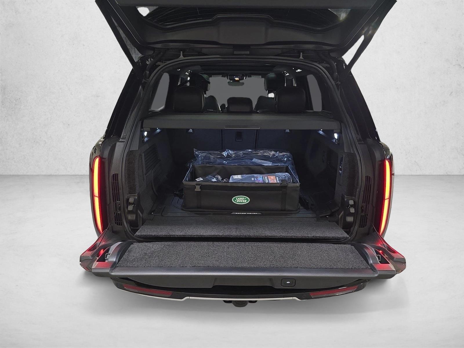 2026 Land Rover Range Rover SE - Photo 13