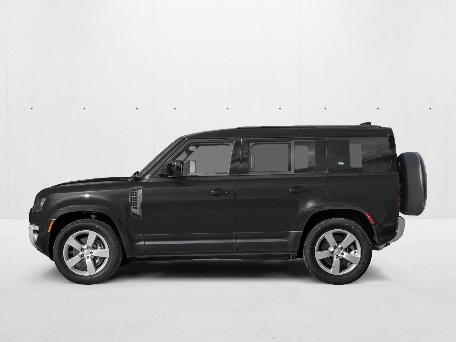 2025 Land Rover Defender 110 S photo 3