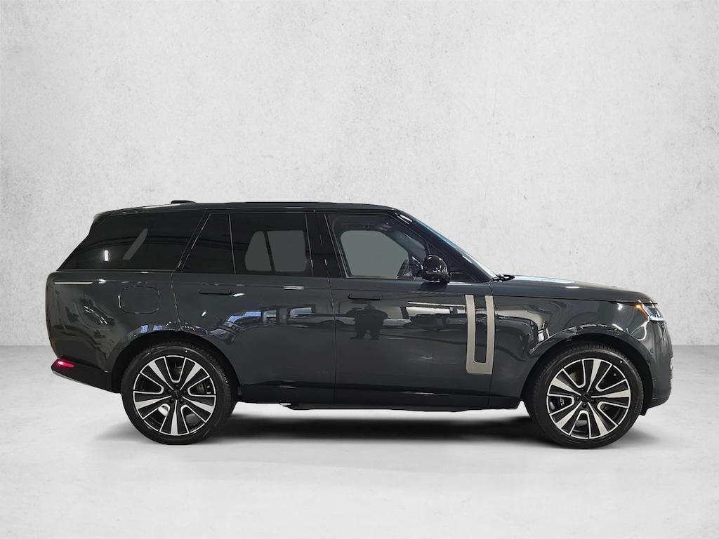 New 2026 Land Rover Range Rover SE Sport Utility