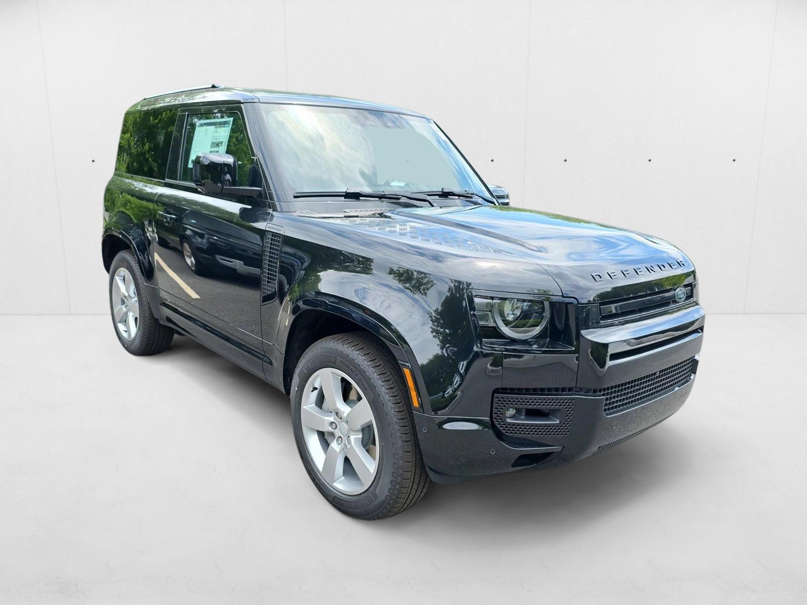 2025 Land Rover Defender X-Dynamic SE photo 3