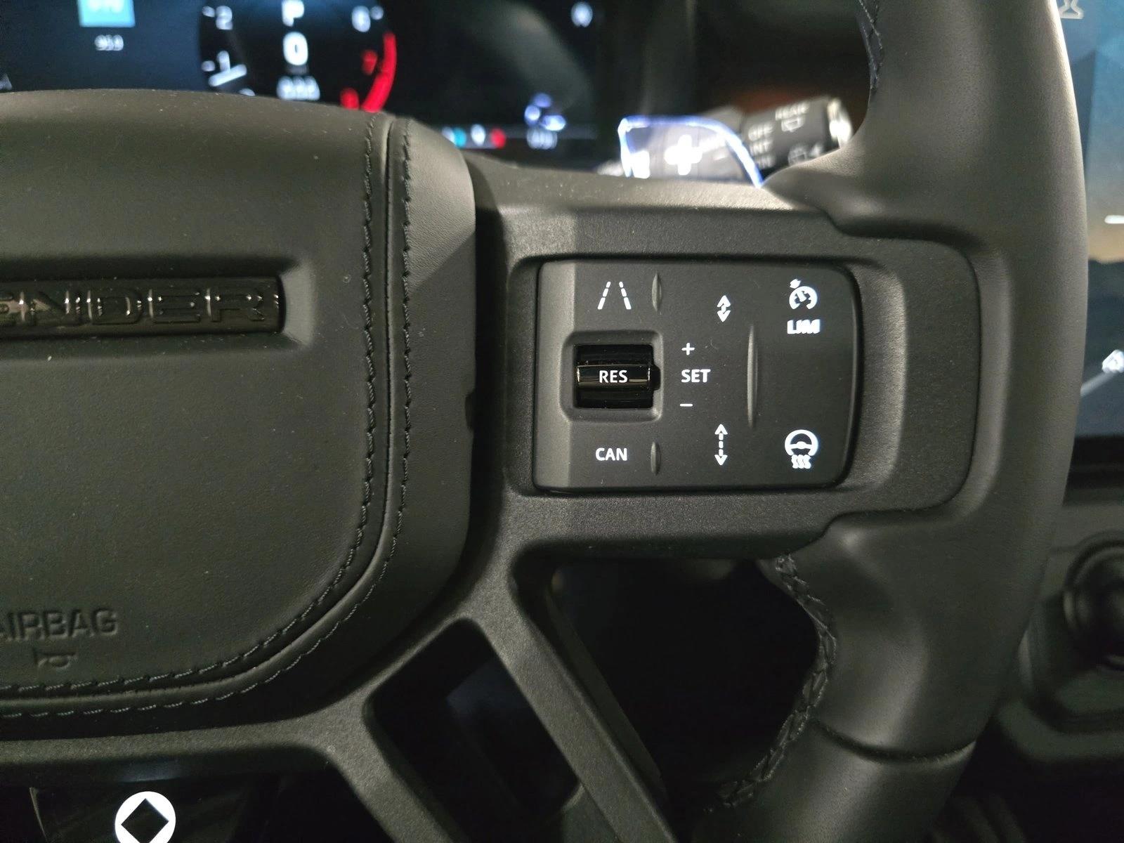 2026 Land Rover Defender OCTA - Photo 20