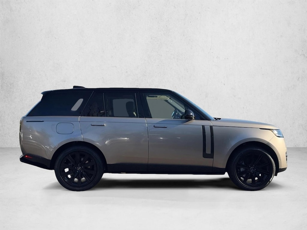 New 2025 Land Rover Range Rover SE Sport Utility