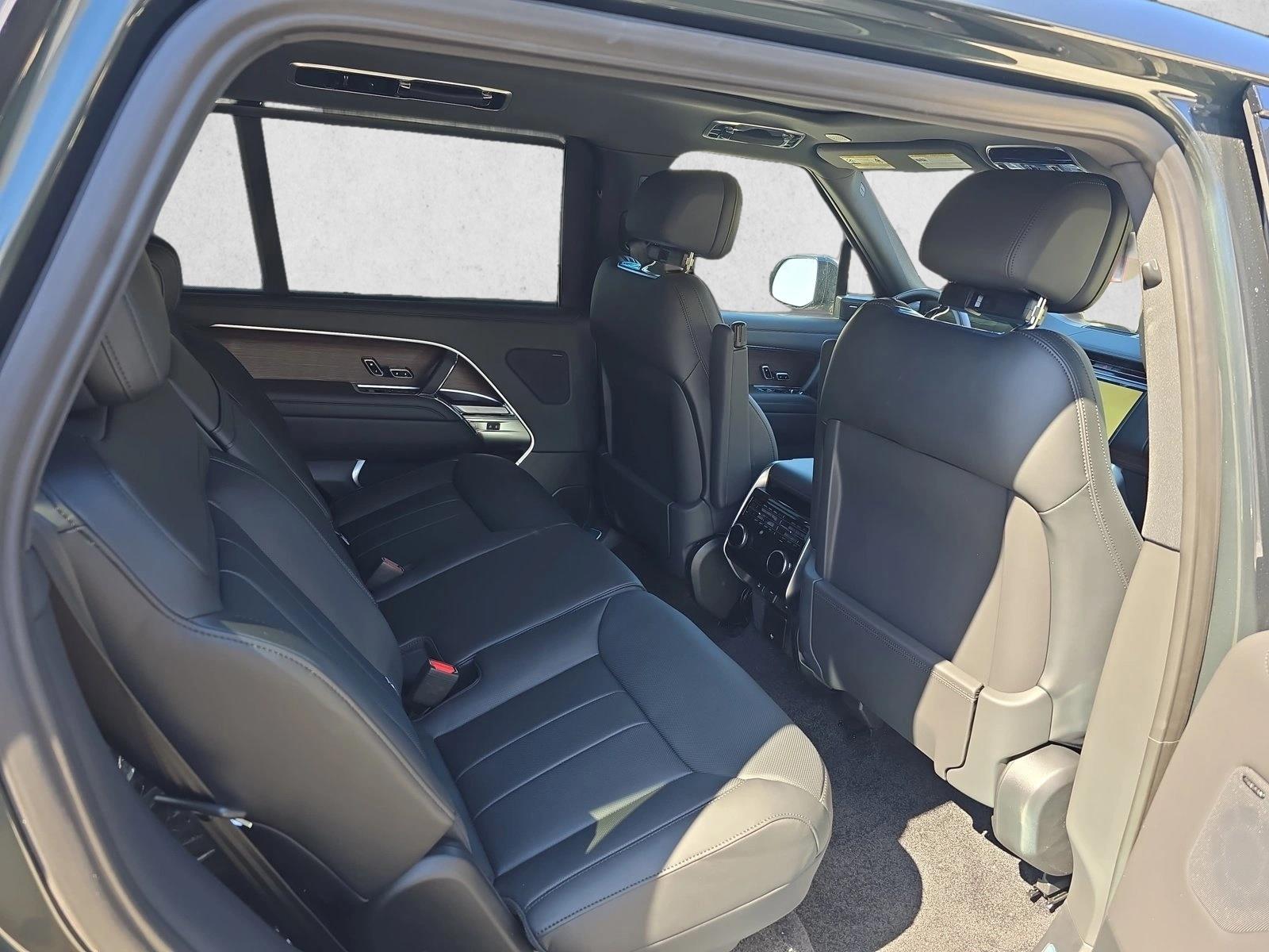 2026 Land Rover Range Rover SE - Photo 11