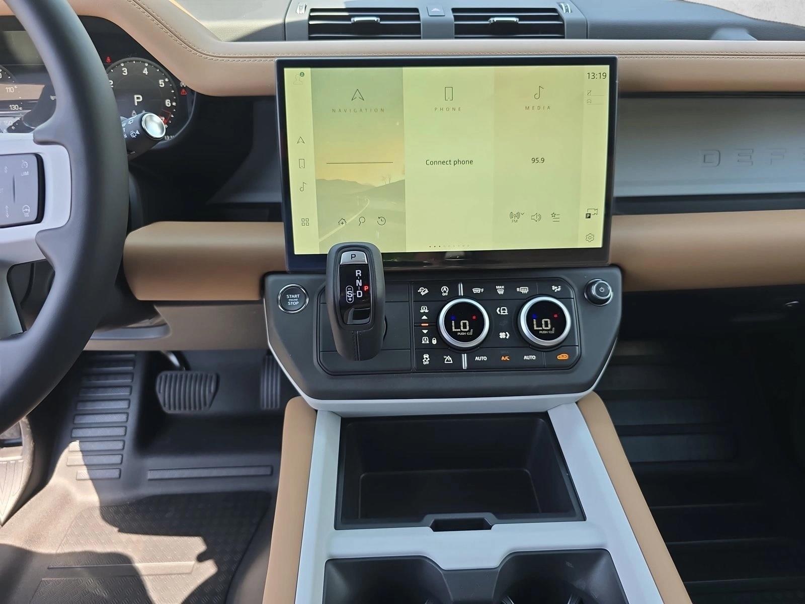 2026 Land Rover Defender X-Dynamic SE - Photo 22